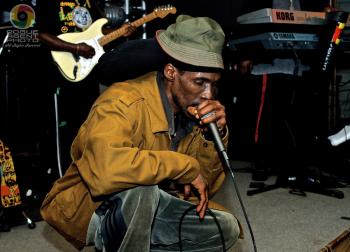 Every knee shall bow and every tongue confess, RaaastafarI, Selassie I live!